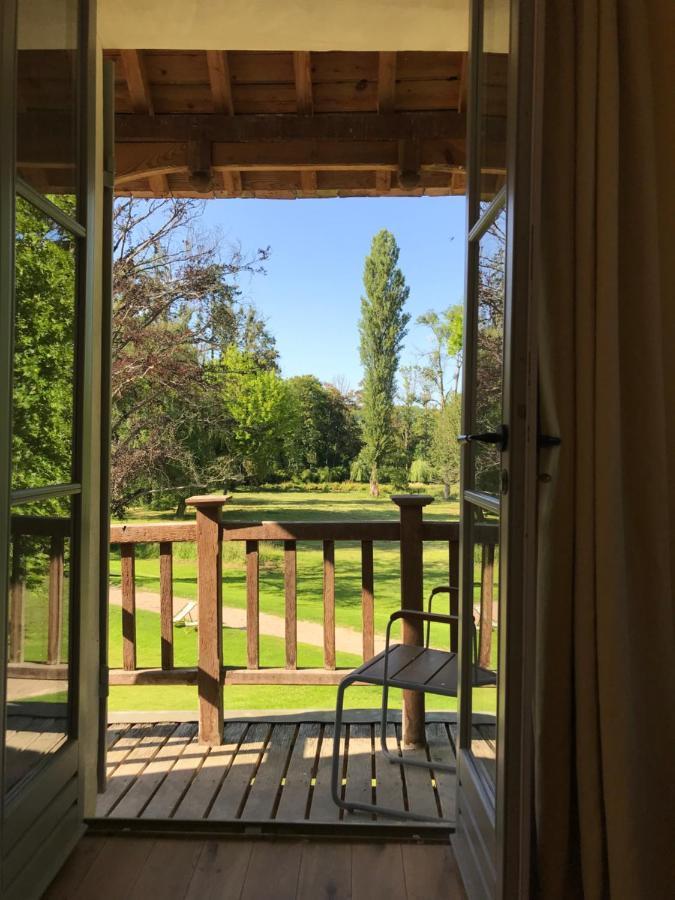 Bed and Breakfast Domaine Du Plessis Le Plessis-Luzarches Экстерьер фото